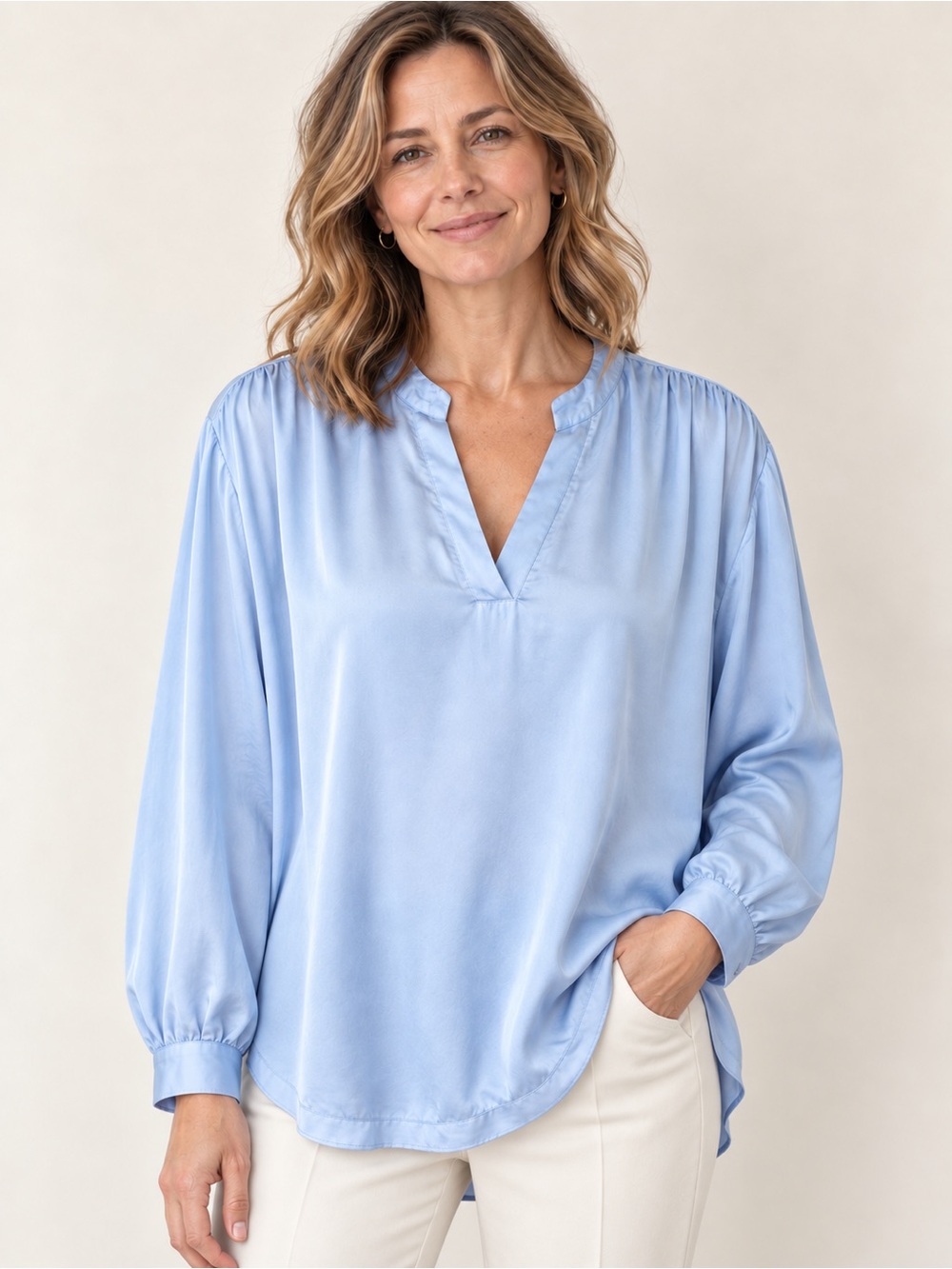IT024 🇮🇹 Made in Italy 100% Viscose Silky V-Neck Blouse – 5 Colors